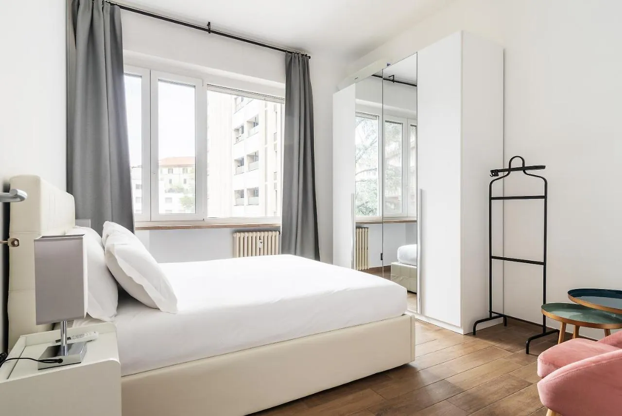 Easyhomes-Sabotino Milan Italy