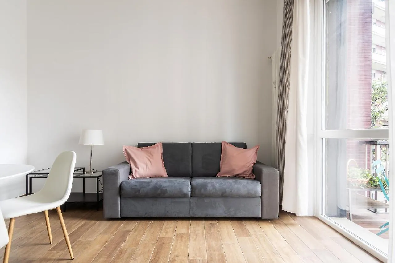 Easyhomes-Sabotino Milan 0*,  Italy